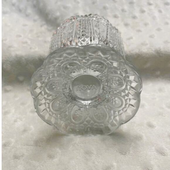 Vintage Avon Fostoria Diamond & Daisy Cut Glass Footed Votive Candle Holder - Picture 5 of 5